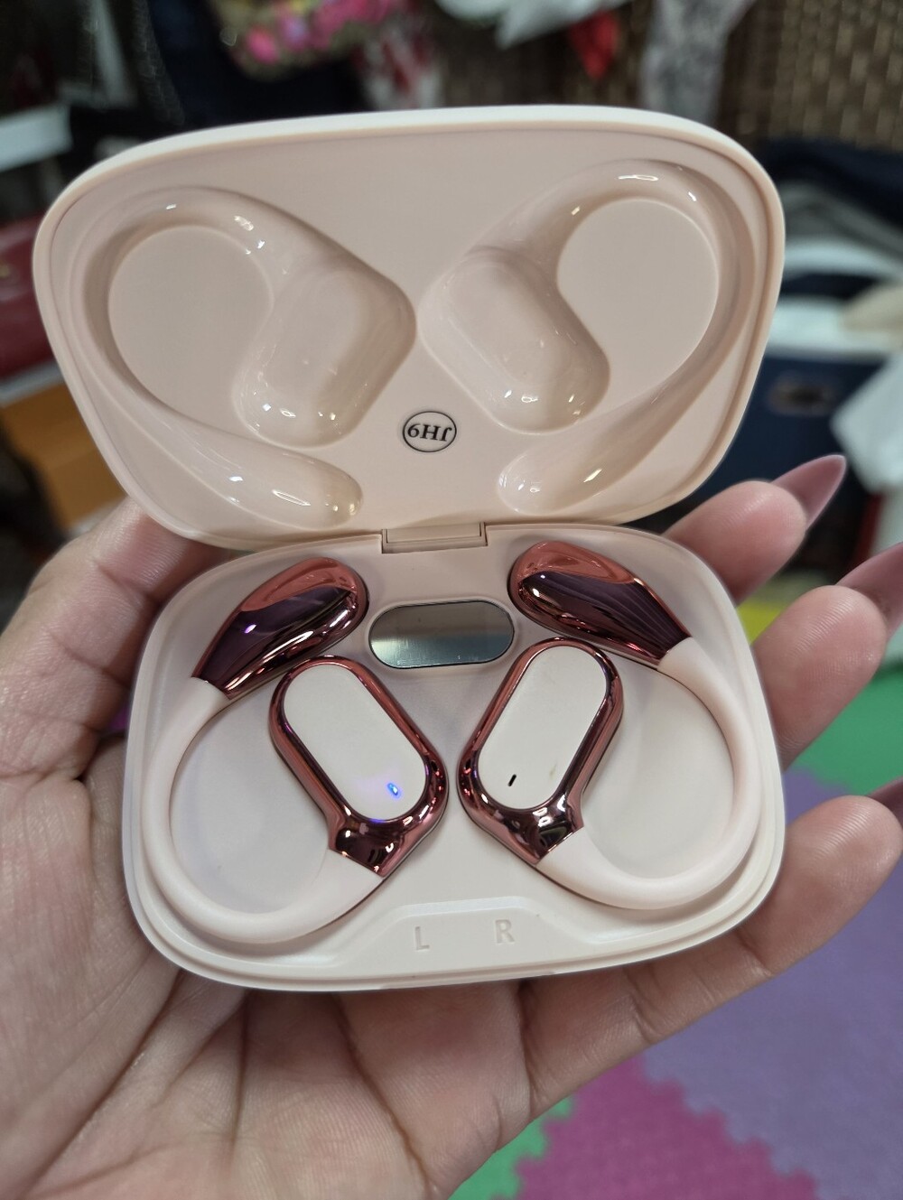 GIVEAWAY!!! EARBUDS NEW